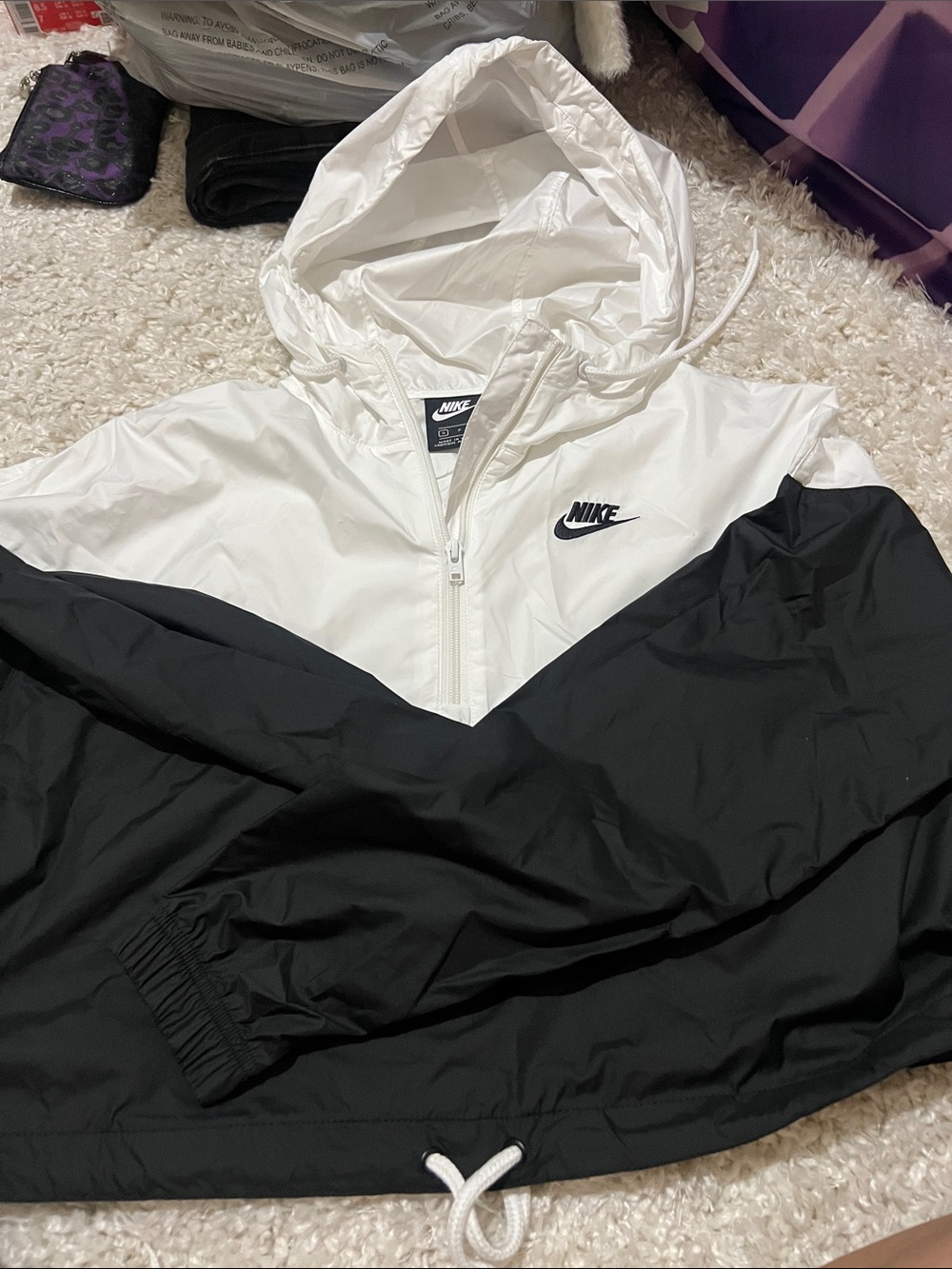Nike White and Black Hooded Windbreaker Pullover